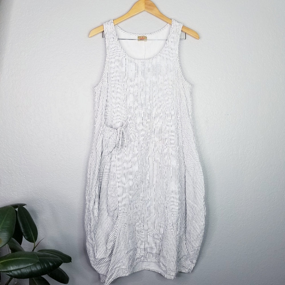 Tulip Striped Sleeveless Midi Dress - Picture 10 of 10